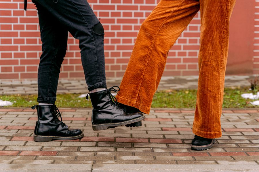 botines negros pantalon ancho 2 Botines negros y pantalón ancho