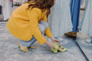 El calce del bienestar: Guía práctica para medir tus pies en casa y acertar con la medida ideal de tu calzado