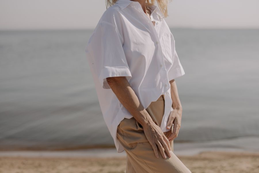 camisa blanca clasica mujer elegante 1 Camisa blanca clásica mujer elegante
