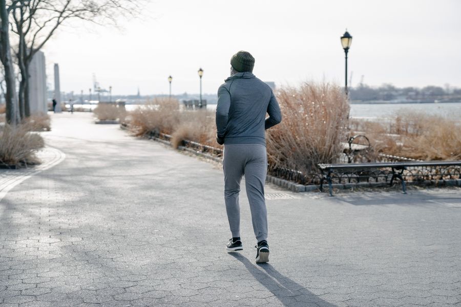 joggers deportivos hombre exterior 2 Joggers deportivos para hombre en exterior