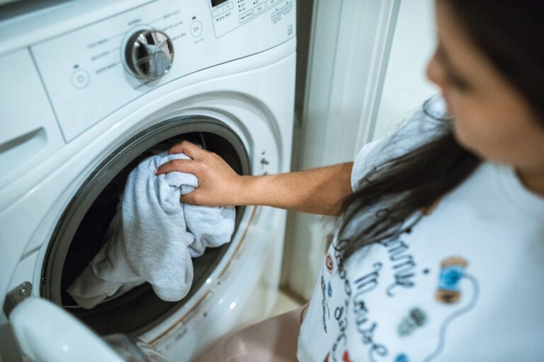 Lavado de poleras en lavadora doméstica