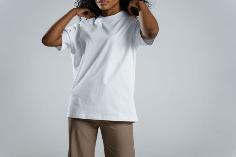 Polera básica blanca para clóset cápsula